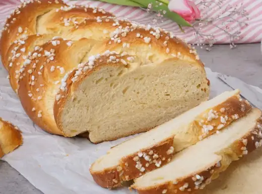 Hefezopf-Rezept für Anfänger - locker, luftig und goldbraun